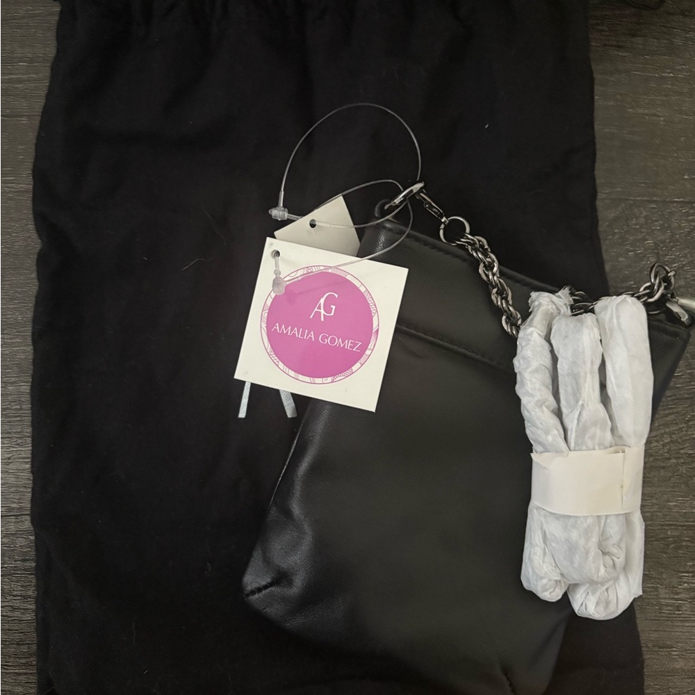 Black Crossbody Bag Amelia gomez